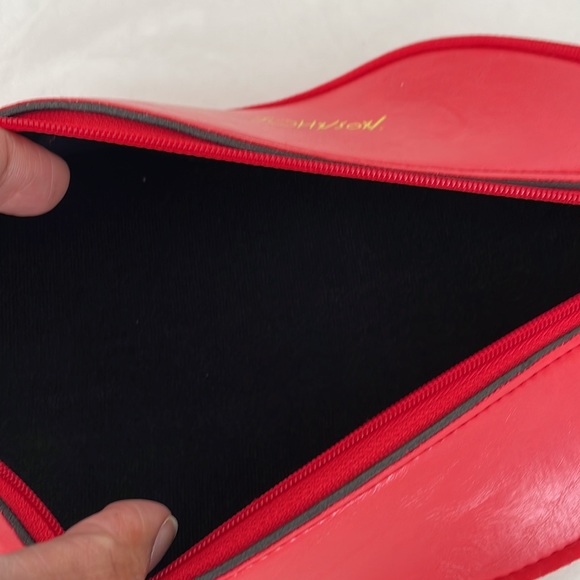 BETSEY JOHNSON Red Lips Wristlet - Picture 4 of 5